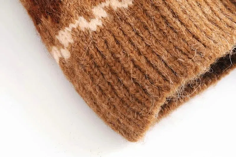 JACQUARD KNITTED CARDIGAN