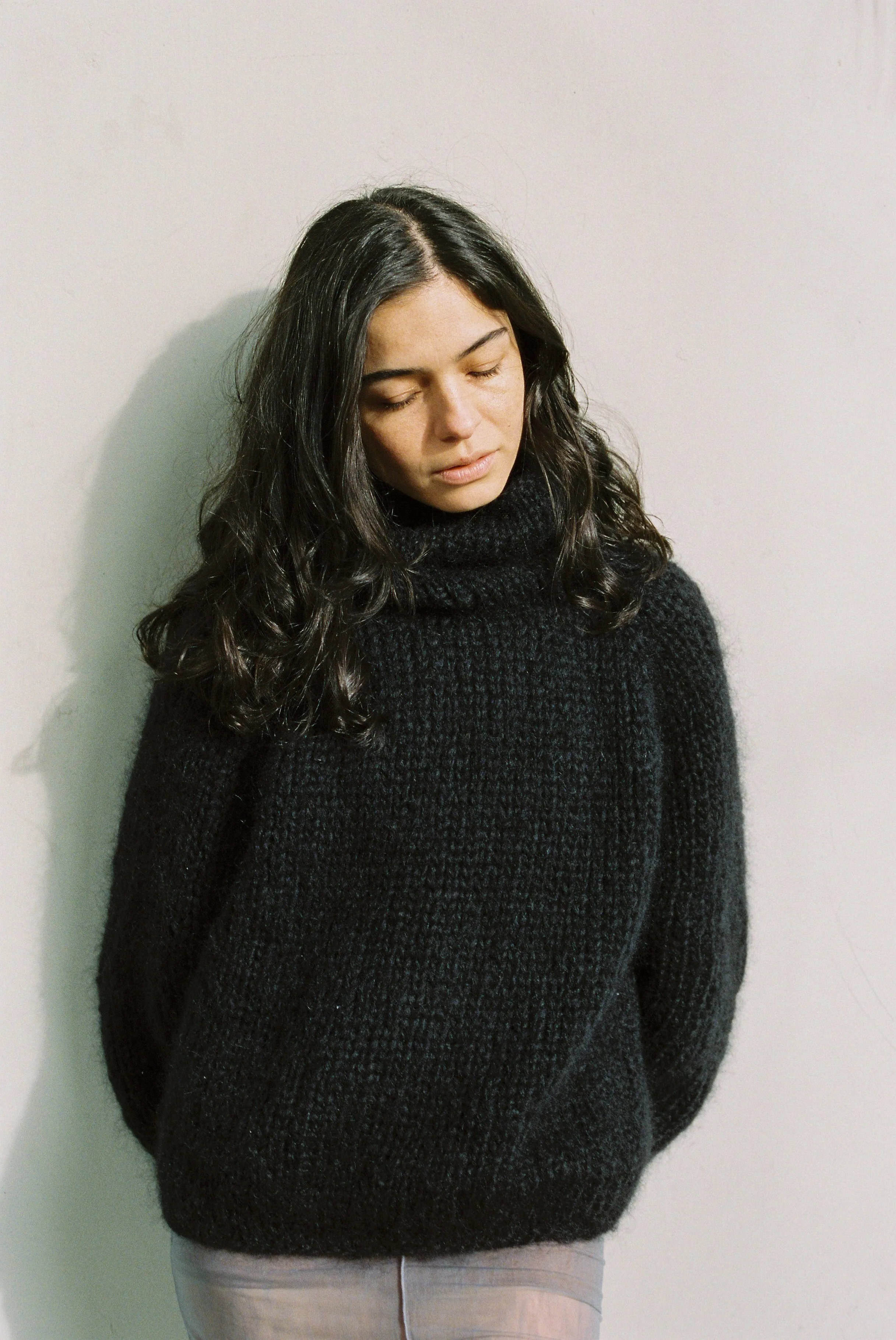Roulé Handknit Sweater Rose