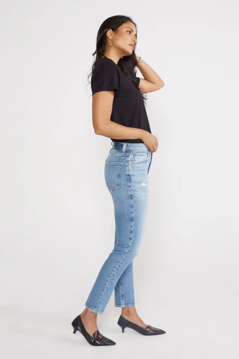 Scarlet Mid Rise Slim in Copper Creek